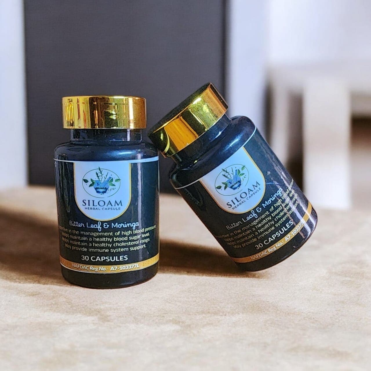 Single Siloam Herbal Capsule bottle, close detail